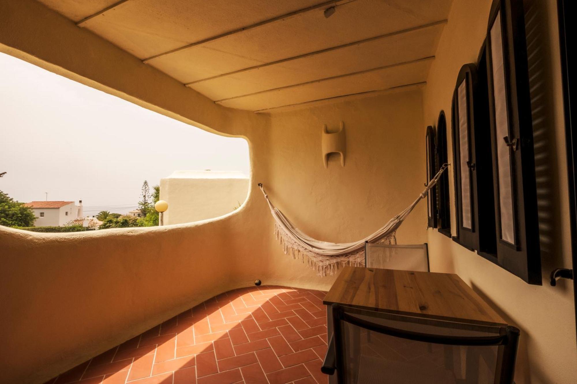 Cozy Beach Apartment W/ Sea View, Free Parking & Ac Carvoeiro  Exterior photo